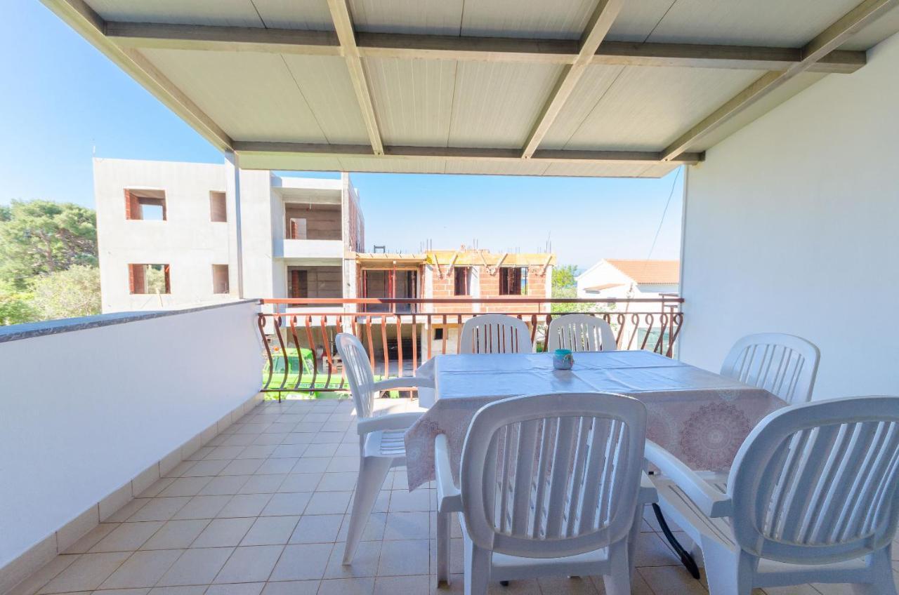 Apartments Slavica R Banjol Eksteriør bilde