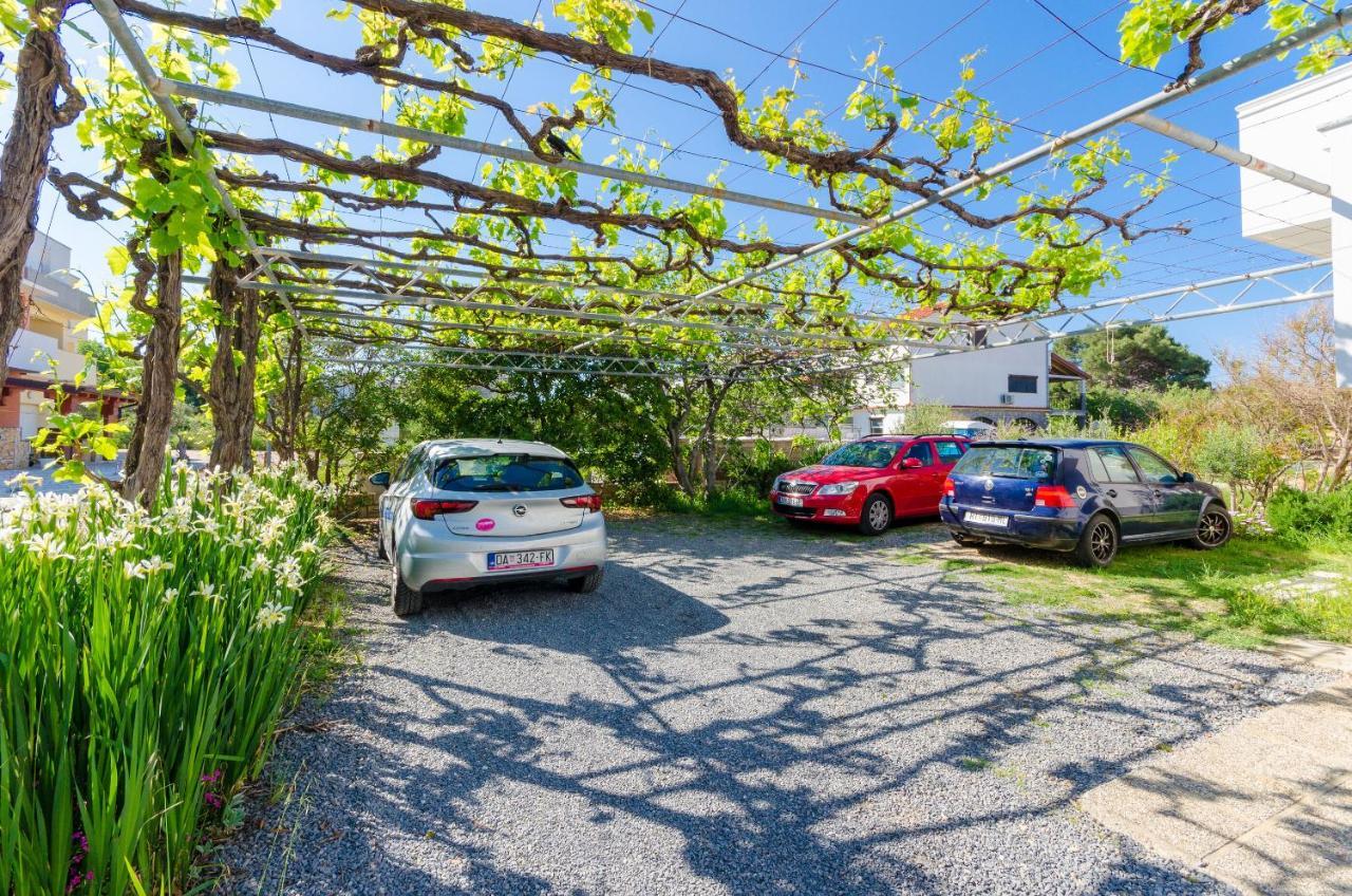 Apartments Slavica R Banjol Eksteriør bilde