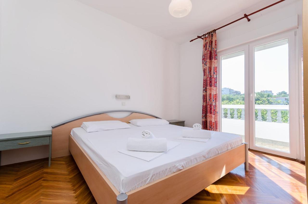 Apartments Slavica R Banjol Eksteriør bilde