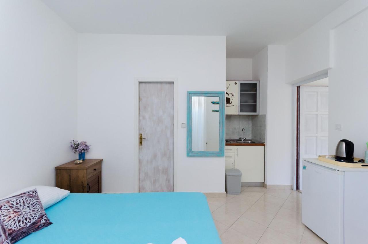 Apartments Slavica R Banjol Eksteriør bilde