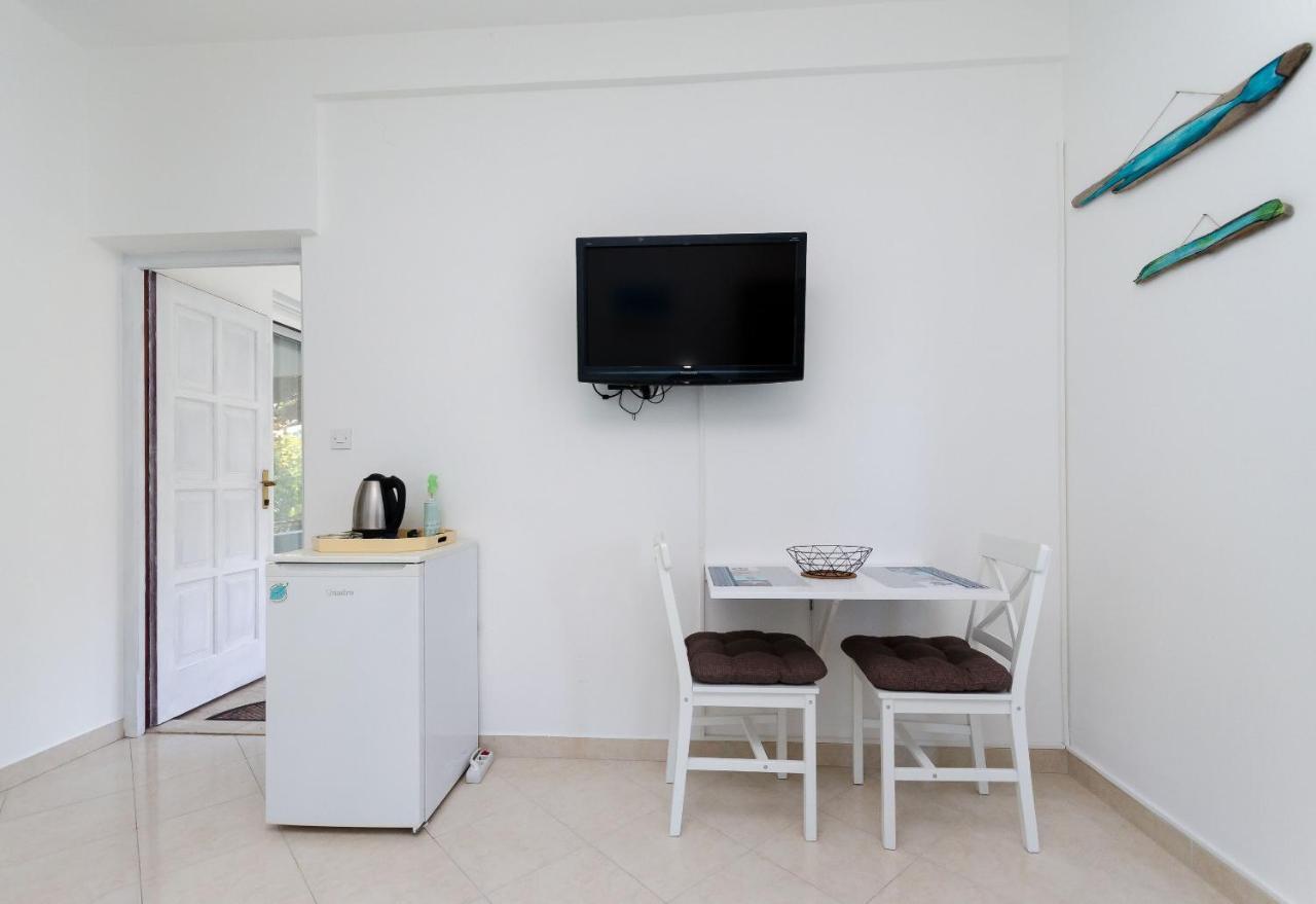 Apartments Slavica R Banjol Eksteriør bilde