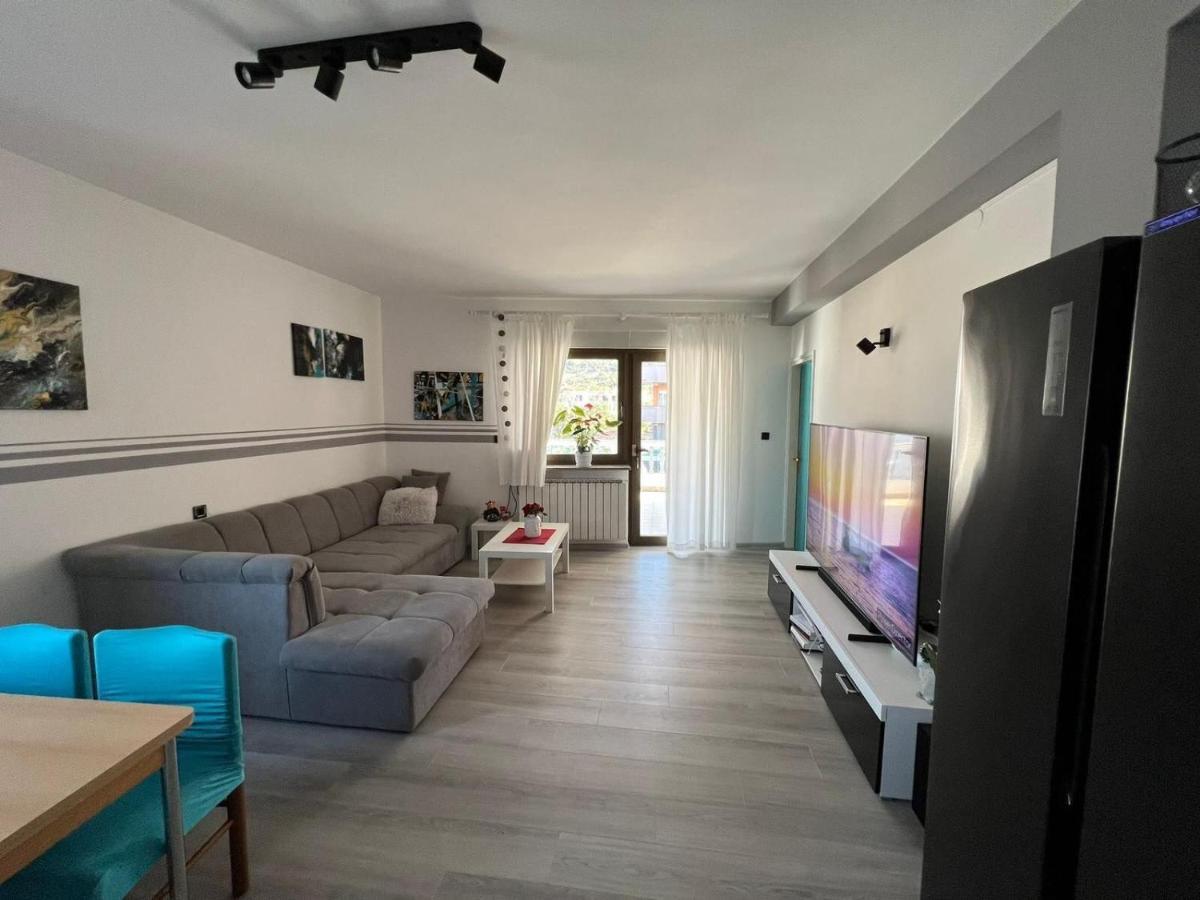 Apartments Slavica R Banjol Eksteriør bilde