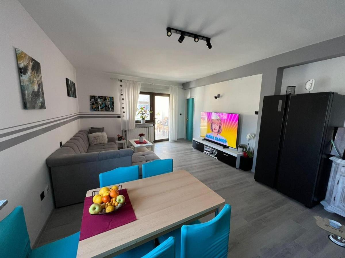 Apartments Slavica R Banjol Eksteriør bilde